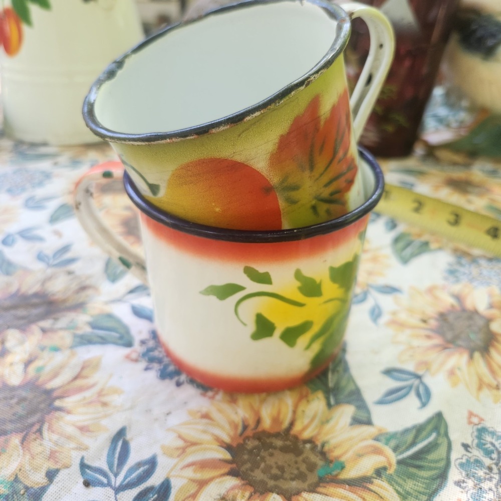 Vintage Enamelware Cups Lot 2 Rustic Farmhouse Camping Decor Apple Floral Mugs